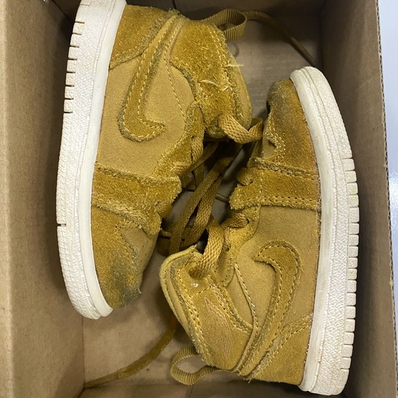 Air Jordan 5C - Picture 2 of 3